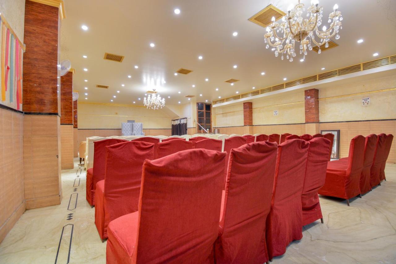 Jind Oyo 46616 Hotel Abhinandan מראה חיצוני תמונה